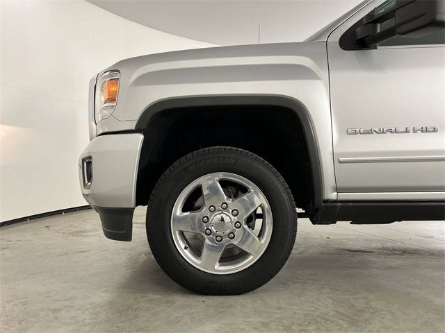 Used 2015 GMC Sierra 2500 Denali w/ Duramax Plus Package image 32