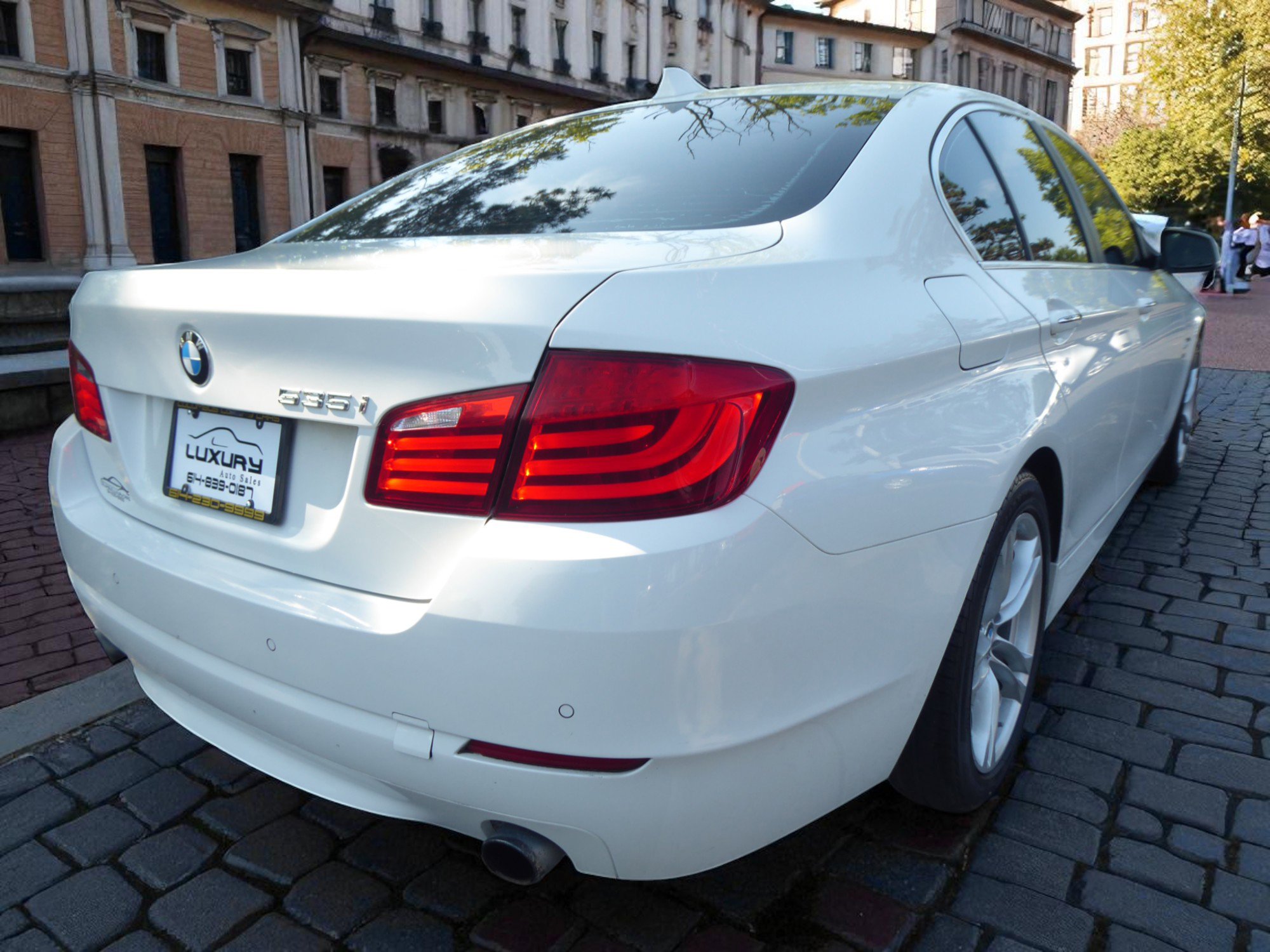 Used 2011 BMW 535i xDrive Sedan image 10