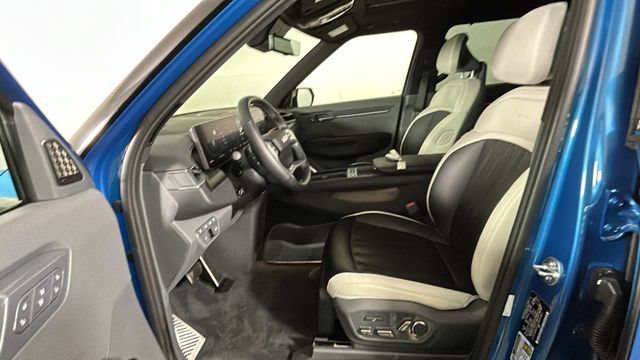 Used 2024 Kia EV9 GT-Line AWD/4WD image 12