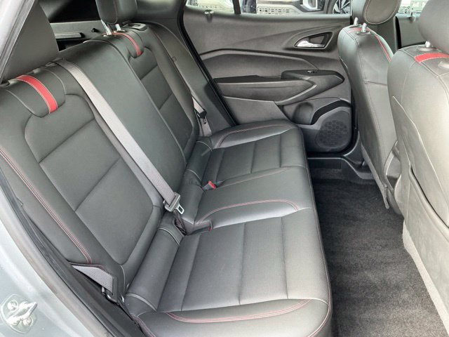 Used 2025 Chevrolet Trax RS w/ Driver Confidence Package FWD image 18