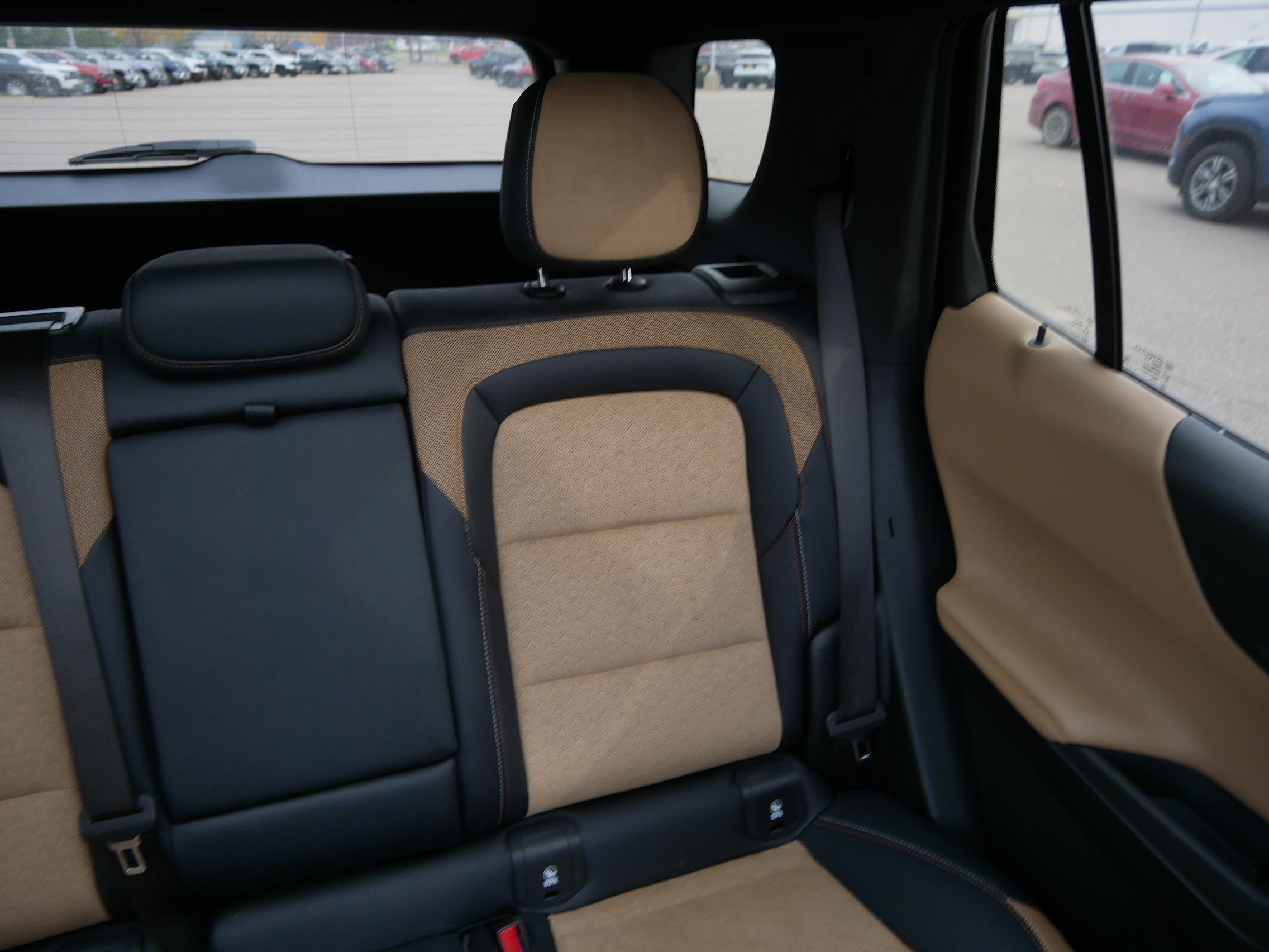 Used 2025 Chevrolet Equinox ACTIV w/ Safety and Technology Package image 14