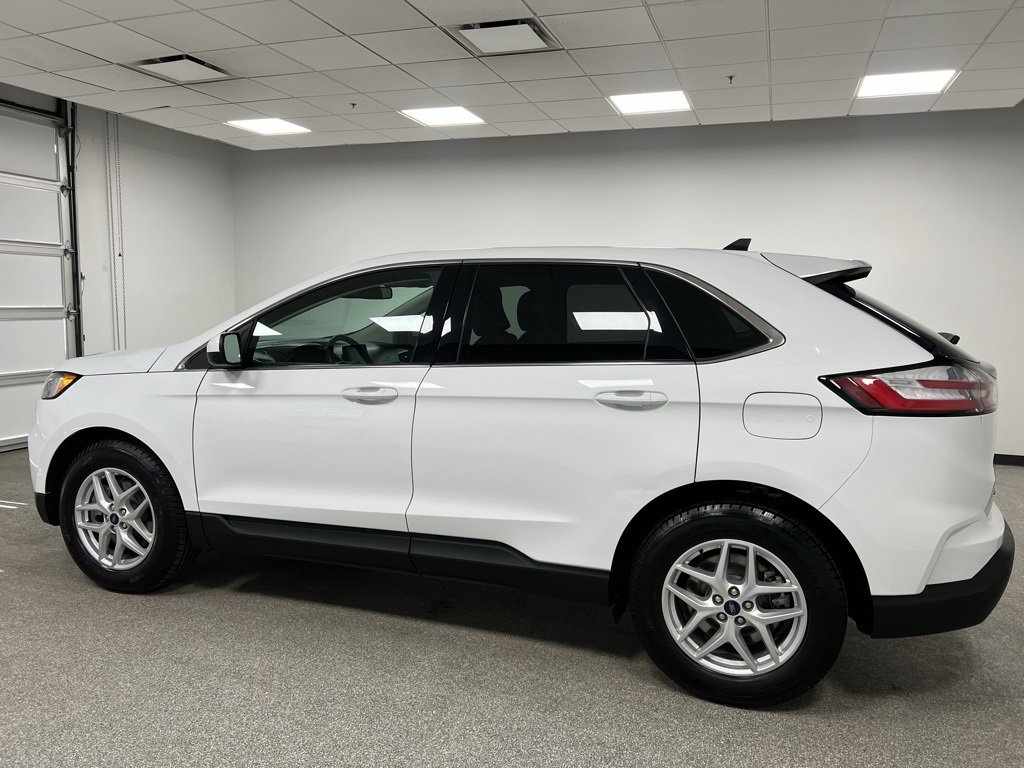 Used 2024 Ford Edge SEL image 8