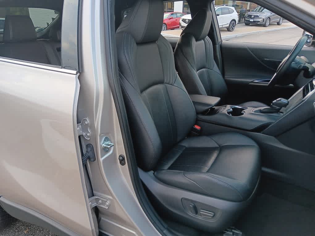 Used 2021 Toyota Venza XLE w/ Softex Package AWD/4WD image 19