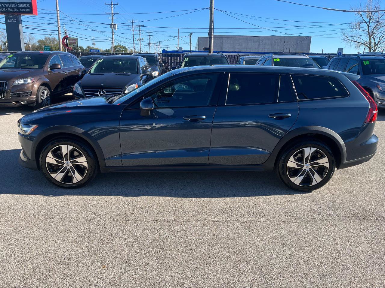 Used 2024 Volvo V60 B5 Cross Country Plus AWD/4WD image 3