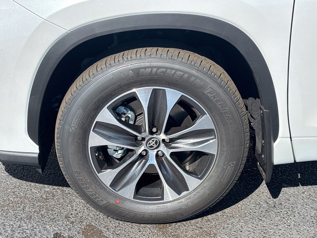 New 2026 Toyota Highlander XLE AWD/4WD image 28