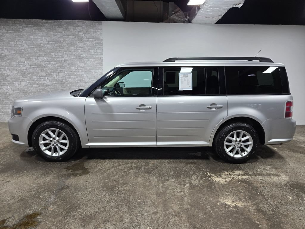 Used 2019 Ford Flex SE FWD image 2