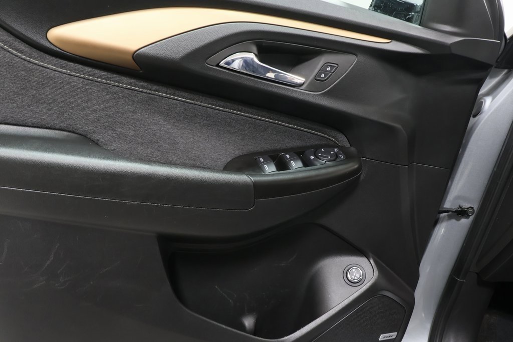 Used 2023 Chevrolet TrailBlazer ACTIV w/ Sun and Liftgate Package image 22