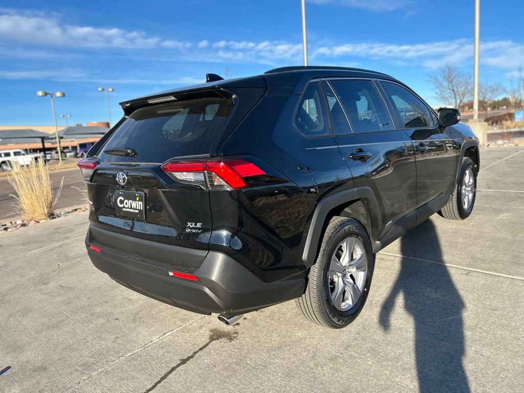 Used 2025 Toyota RAV4 XLE image 10