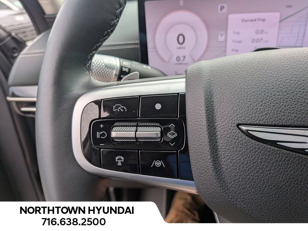 Used 2025 Genesis GV80 2.5T Standard AWD/4WD image 32