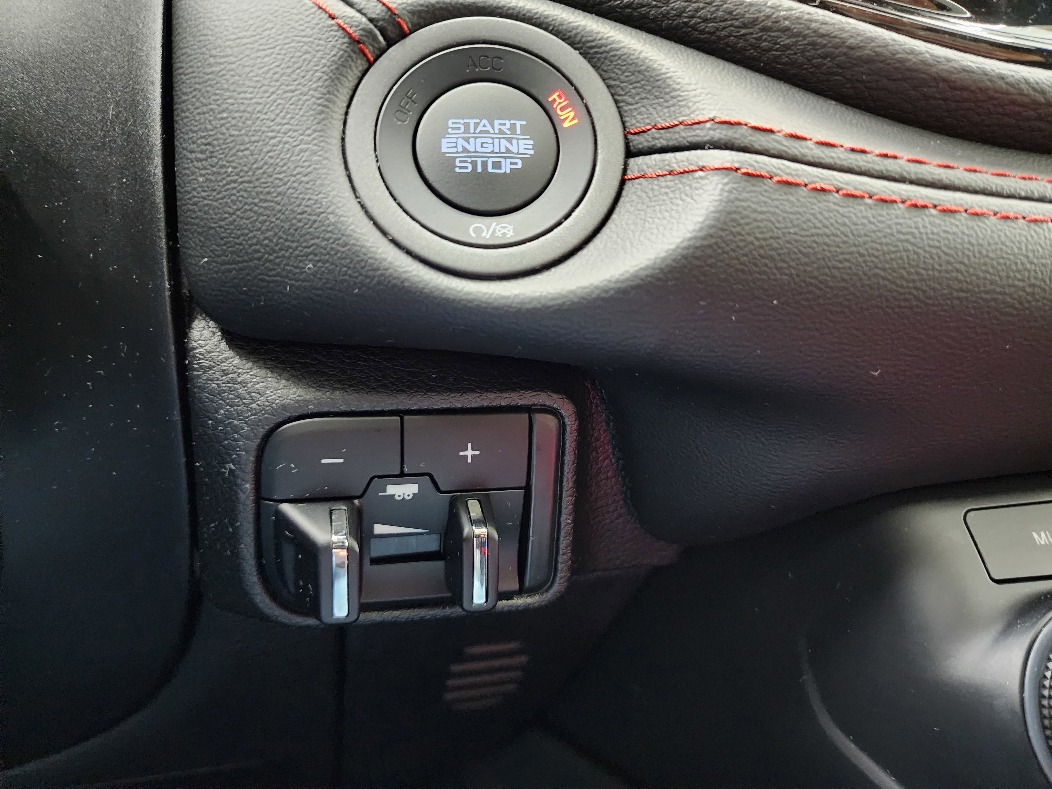 Used 2024 Dodge Durango GT image 44