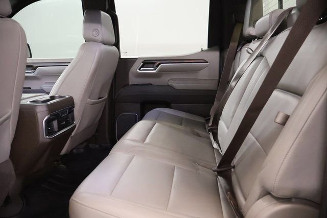 Used 2022 GMC Sierra 1500 SLT w/ SLT Convenience Package image 32