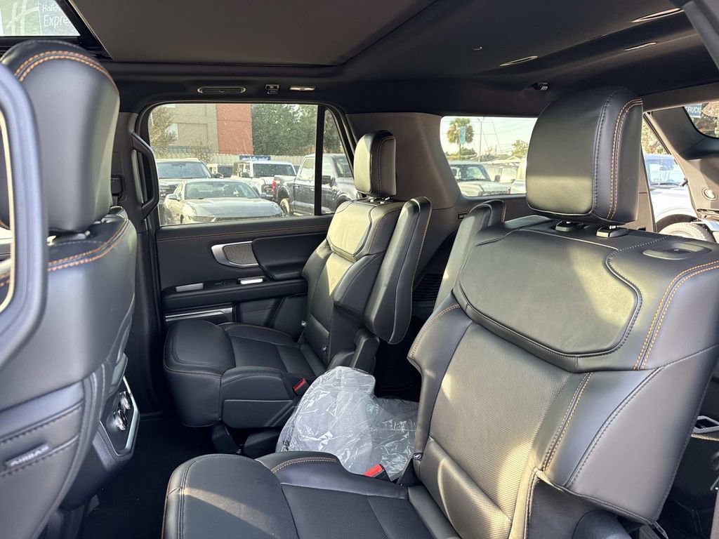 New 2025 Ford Expedition Tremor image 6