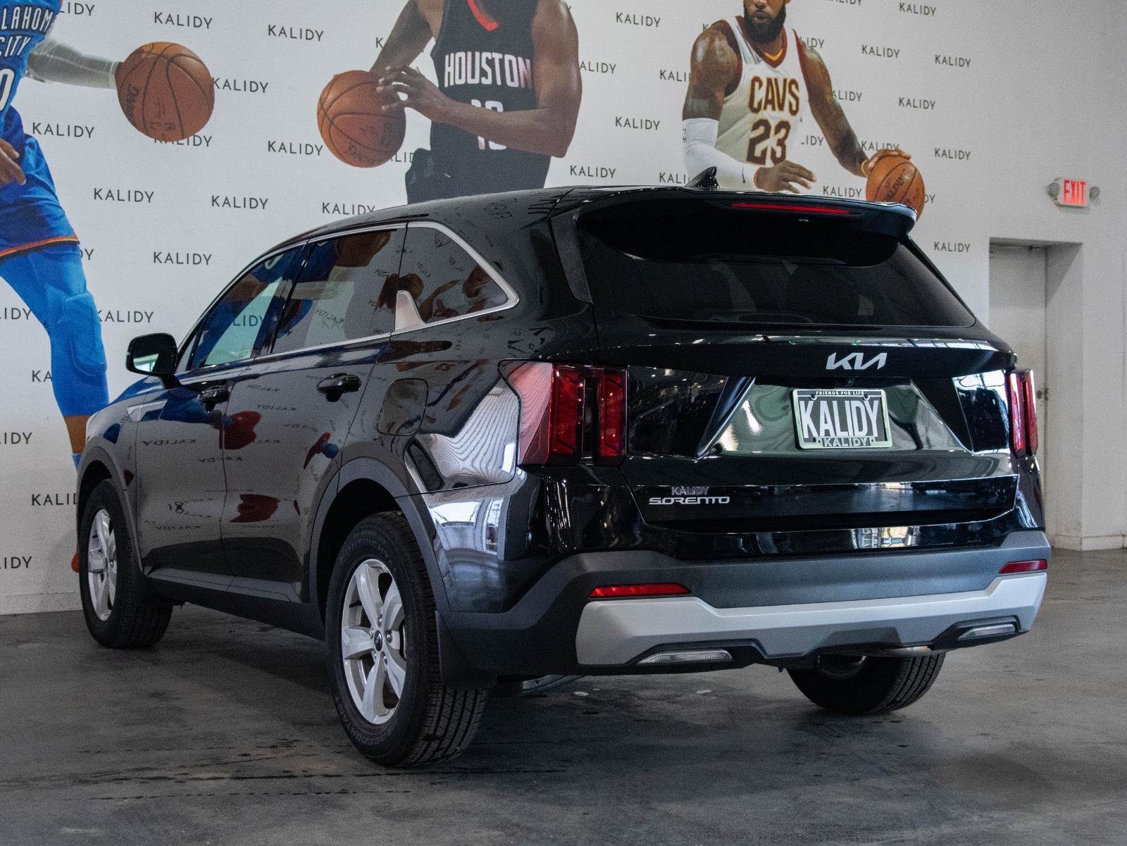 Used 2025 Kia Sorento LX FWD image 21