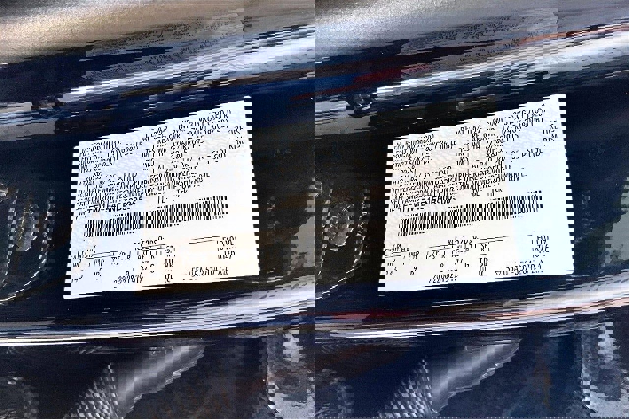 Used 2022 Ford F150 Platinum w/ Equipment Group 701A High image 8