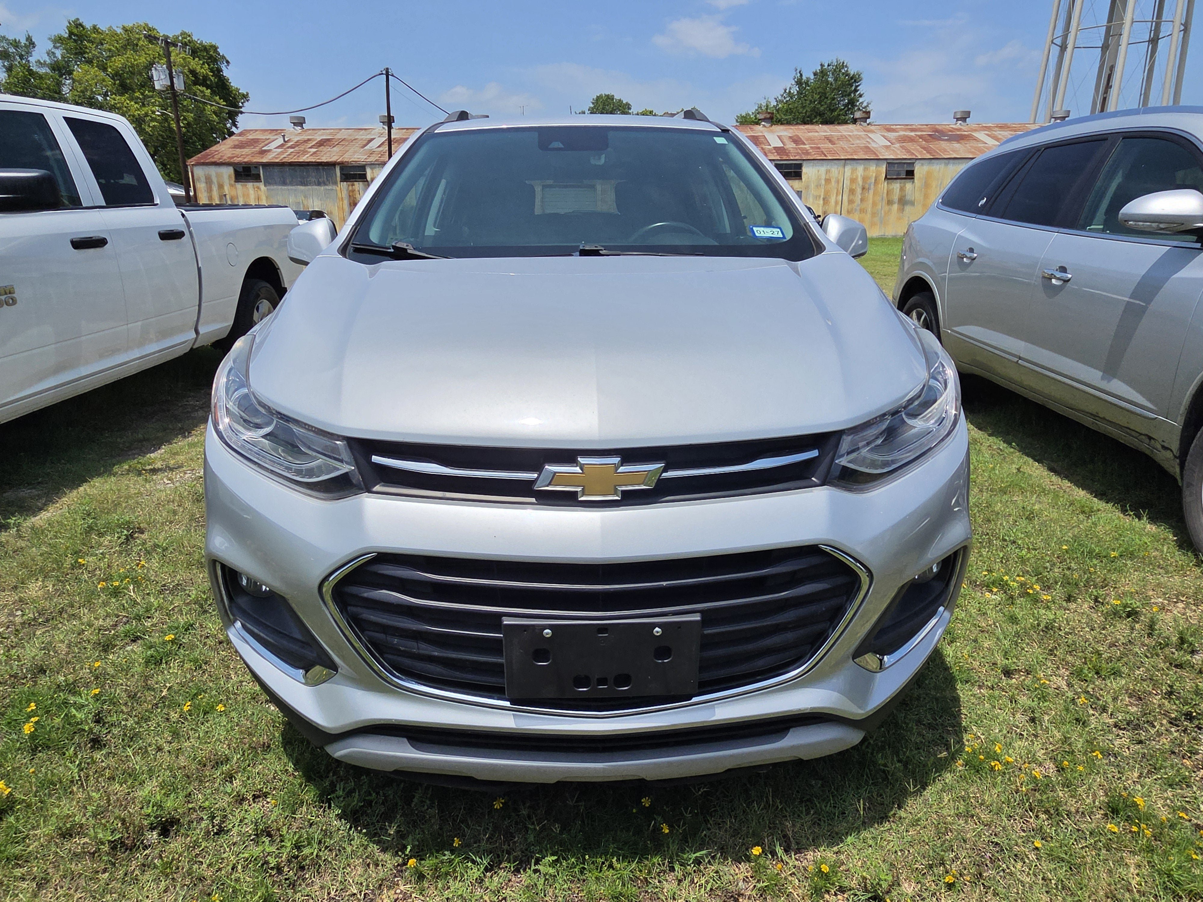 Used 2020 Chevrolet Trax Premier AWD/4WD image 2