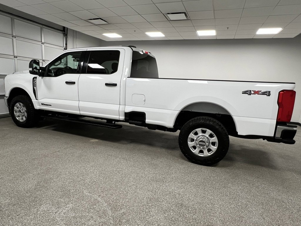 Used 2023 Ford F350 XLT w/ FX4 Off-Road Package image 8
