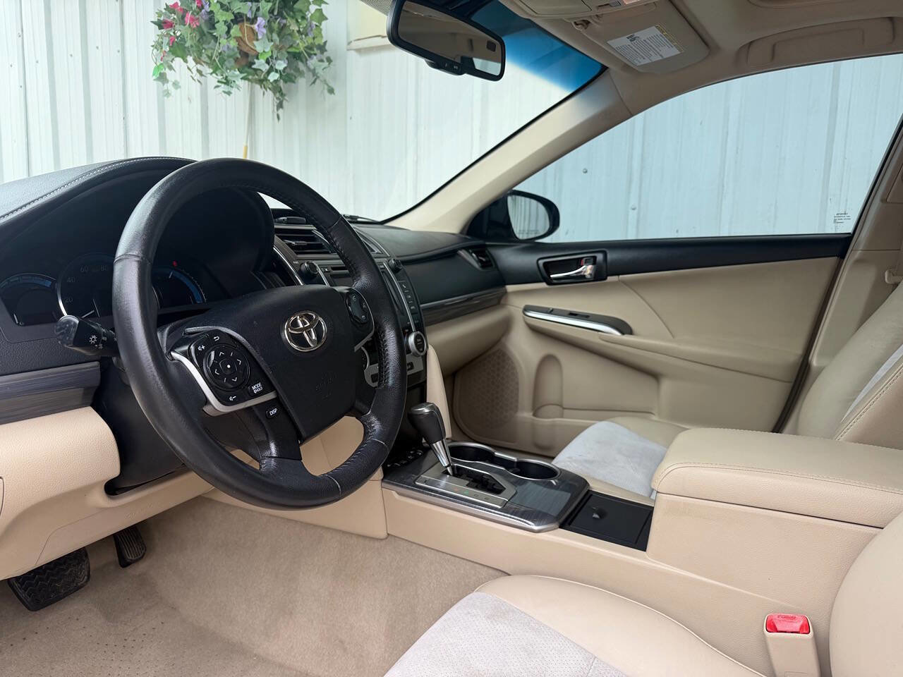 Used 2012 Toyota Camry XLE FWD image 8