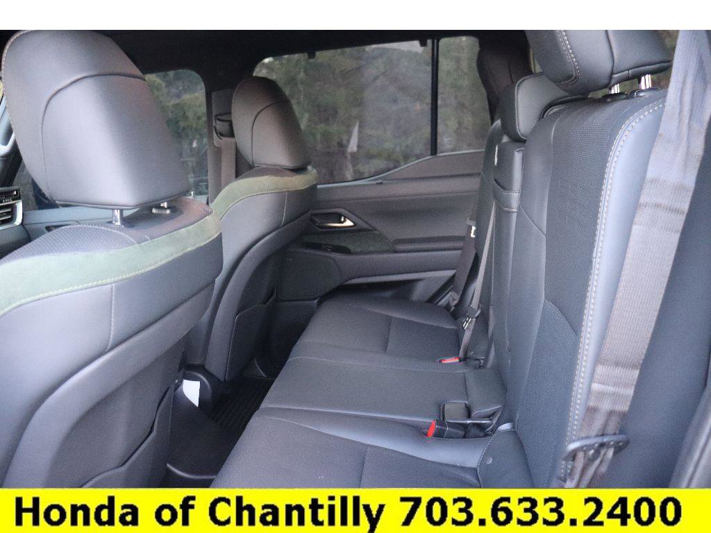 Used 2024 Lexus GX 550 image 29