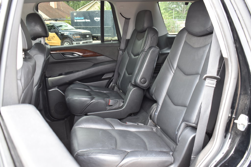 Used 2019 Cadillac Escalade Luxury AWD/4WD image 8