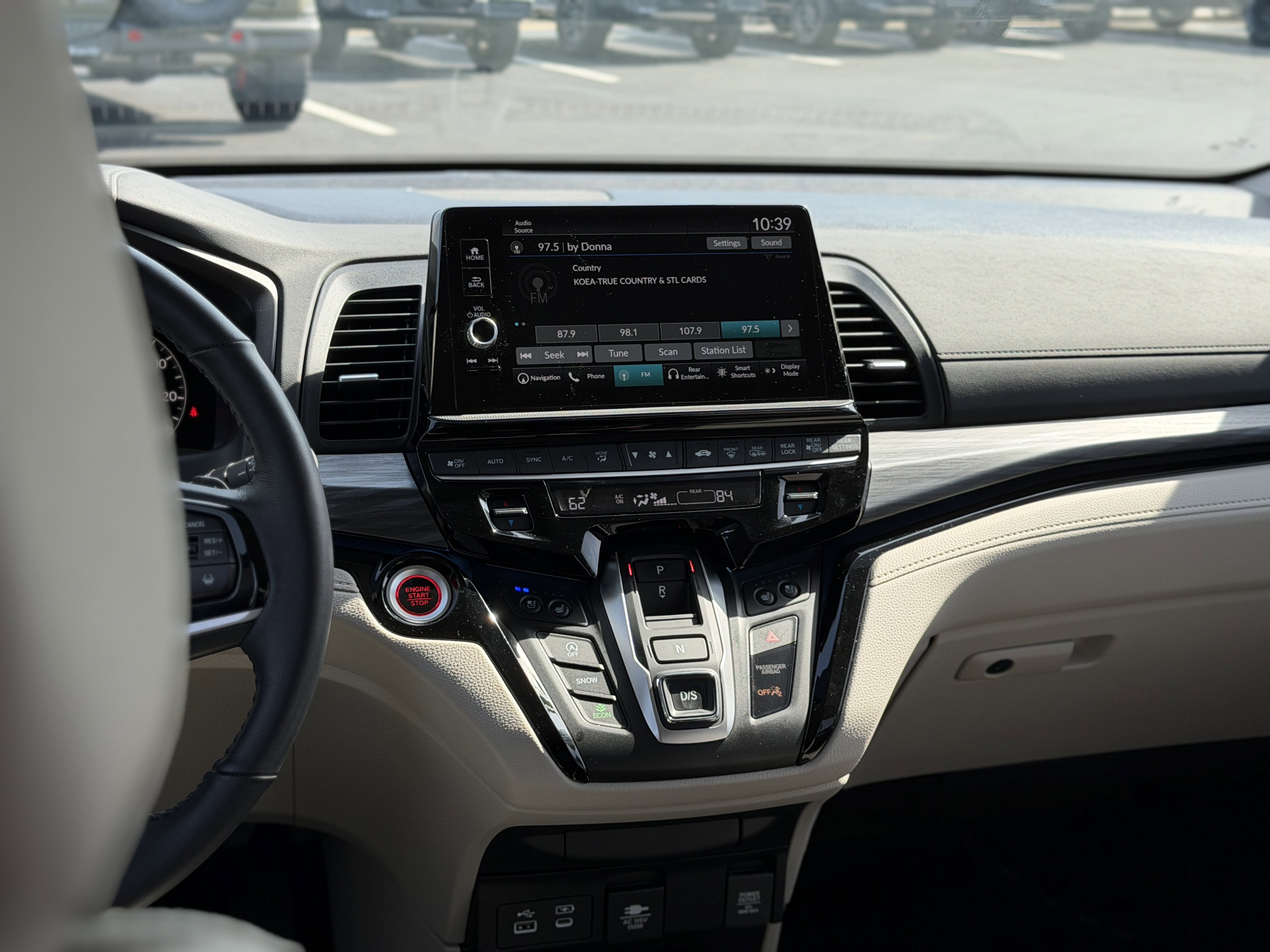 Used 2025 Honda Odyssey Elite image 15