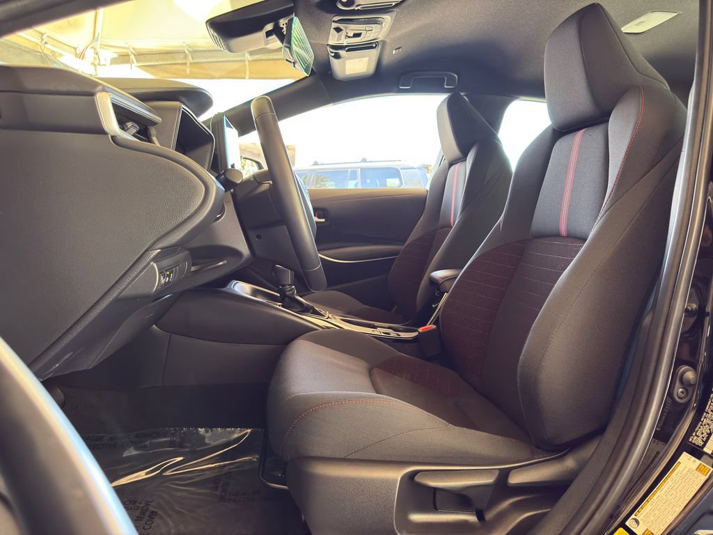 Used 2025 Toyota Corolla SE FWD image 18