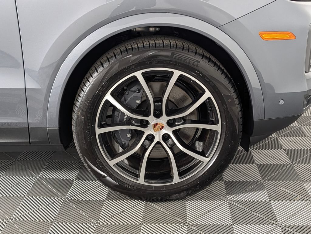 New 2026 Porsche Cayenne Coupe AWD/4WD image 14
