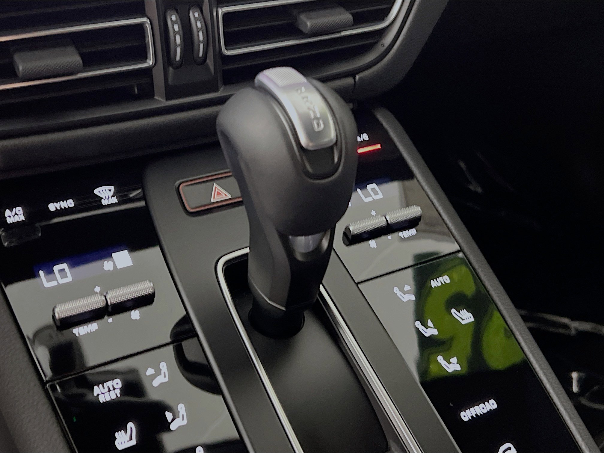 Used 2025 Porsche Macan Turbo image 24