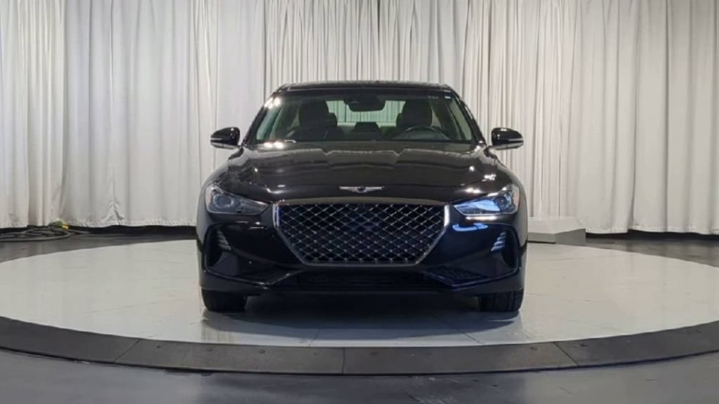Used 2019 Genesis G70 2.0T Advanced w/ Dynamic Package AWD/4WD image 3