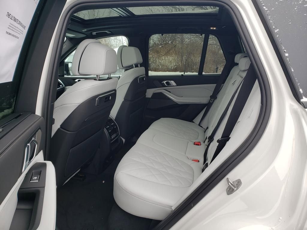 New 2026 BMW X5 M60i AWD/4WD image 7