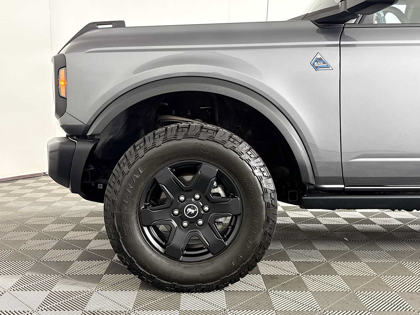 Used 2023 Ford Bronco Black Diamond AWD/4WD image 27