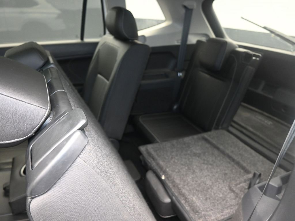 Used 2022 Volkswagen Tiguan SE FWD image 22