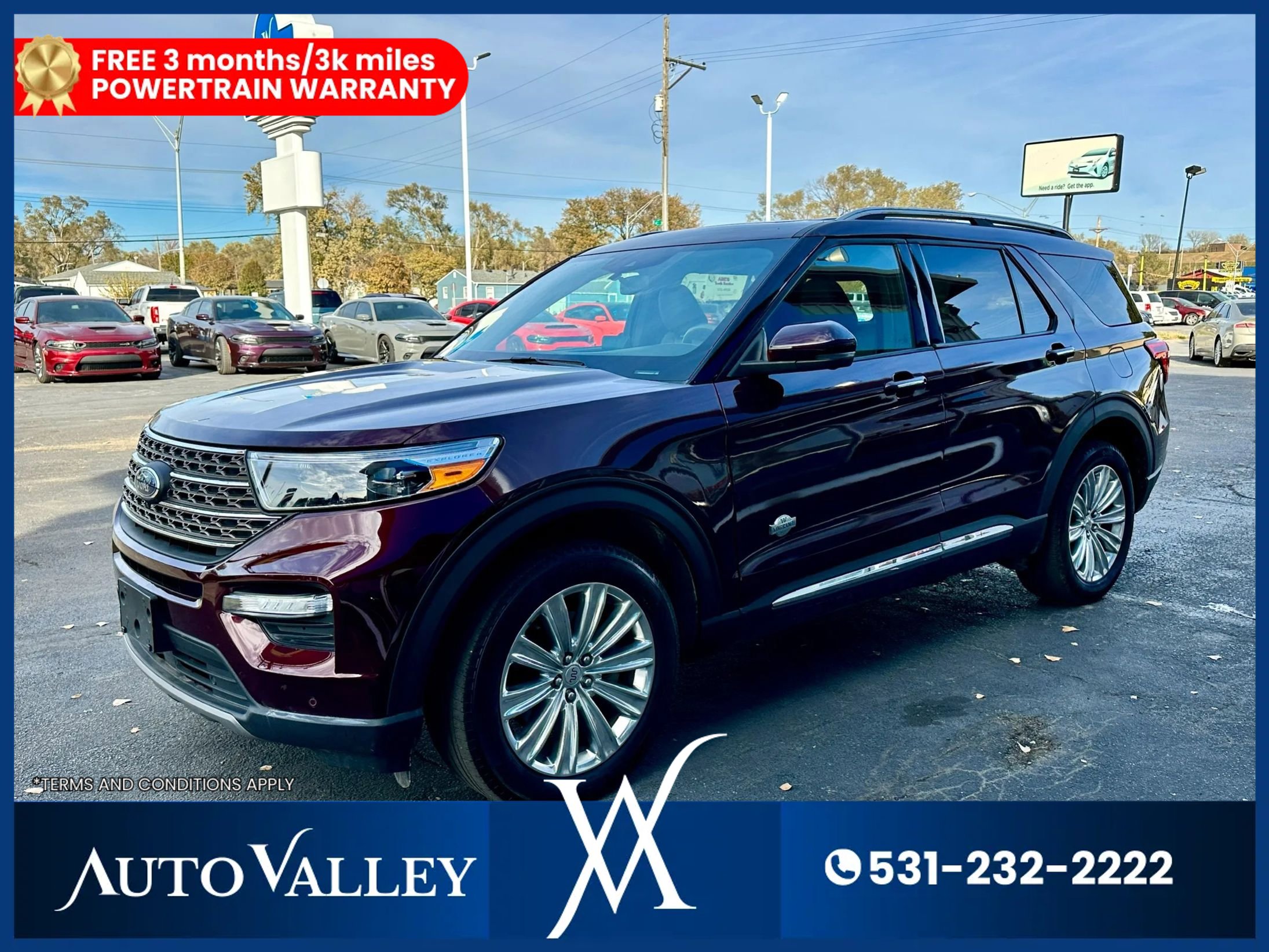 Used 2022 Ford Explorer King Ranch w/ Premium Technology Package image 3