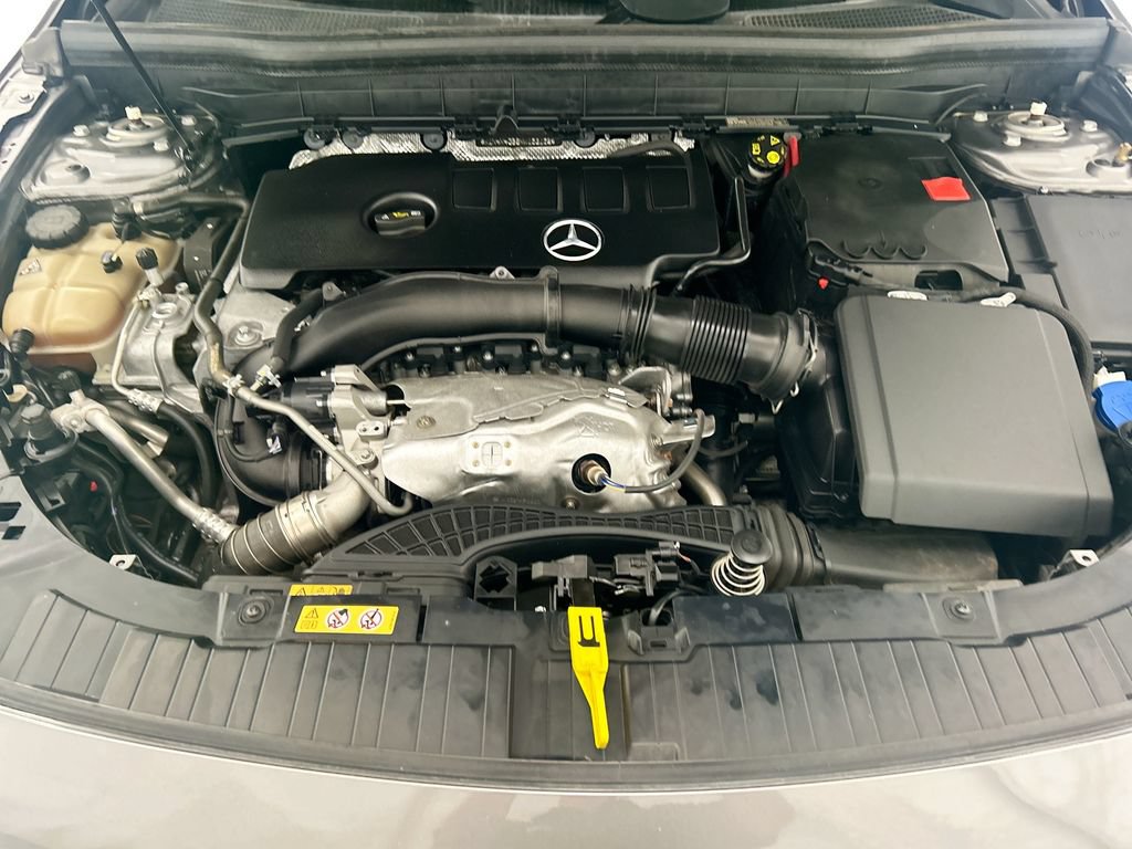 Used 2021 Mercedes-Benz GLB 250 image 27