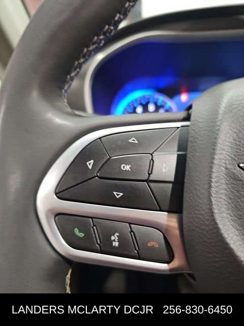 Used 2024 Chrysler Pacifica Touring-L image 17