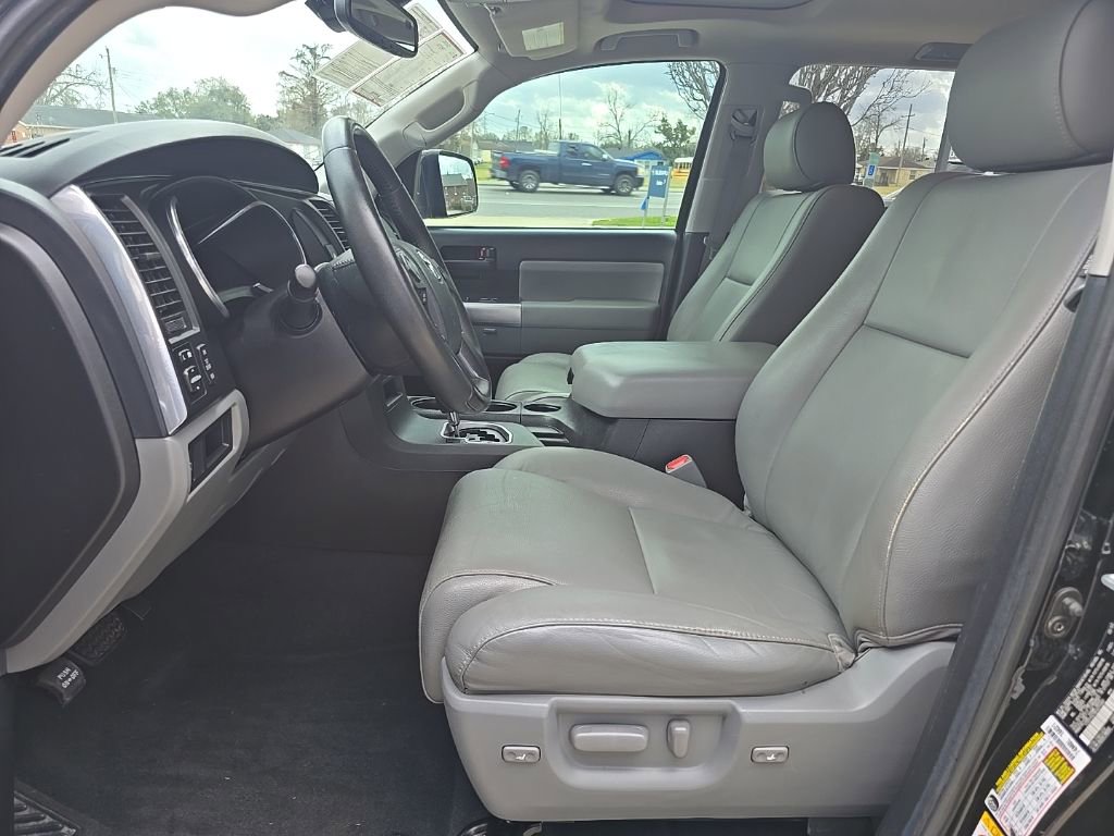 Used 2019 Toyota Sequoia SR5 w/ Premium Package image 7