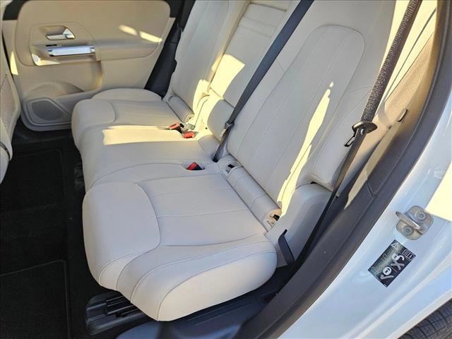 Used 2025 Mercedes-Benz GLB 250 image 16