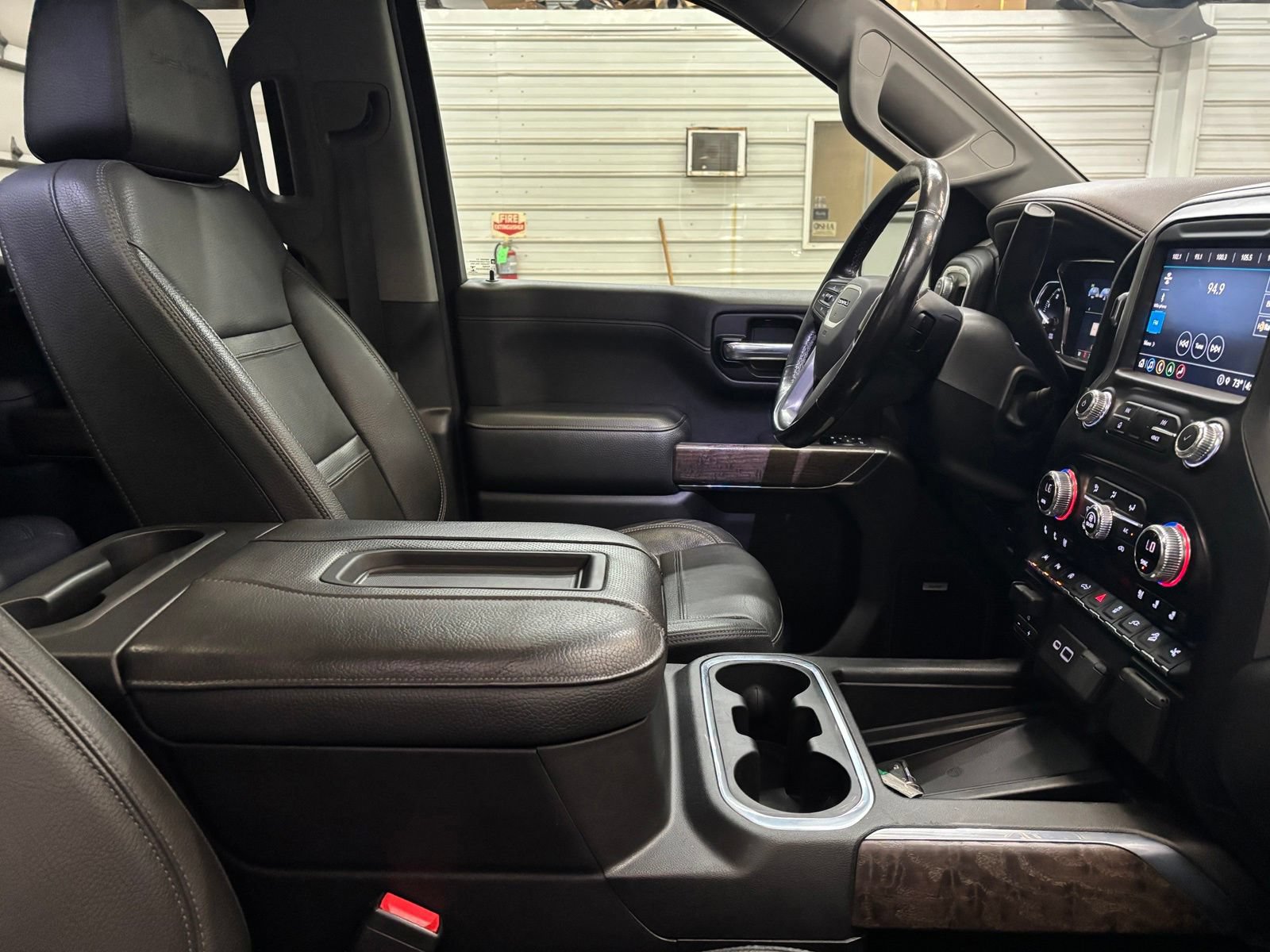 Used 2021 GMC Sierra 1500 Denali w/ Denali Ultimate Package AWD/4WD image 26