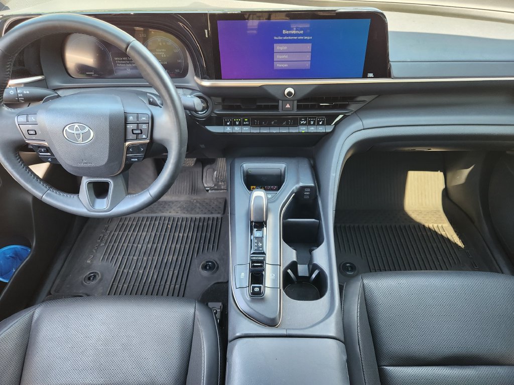 Used 2023 Toyota Crown Platinum AWD/4WD image 15