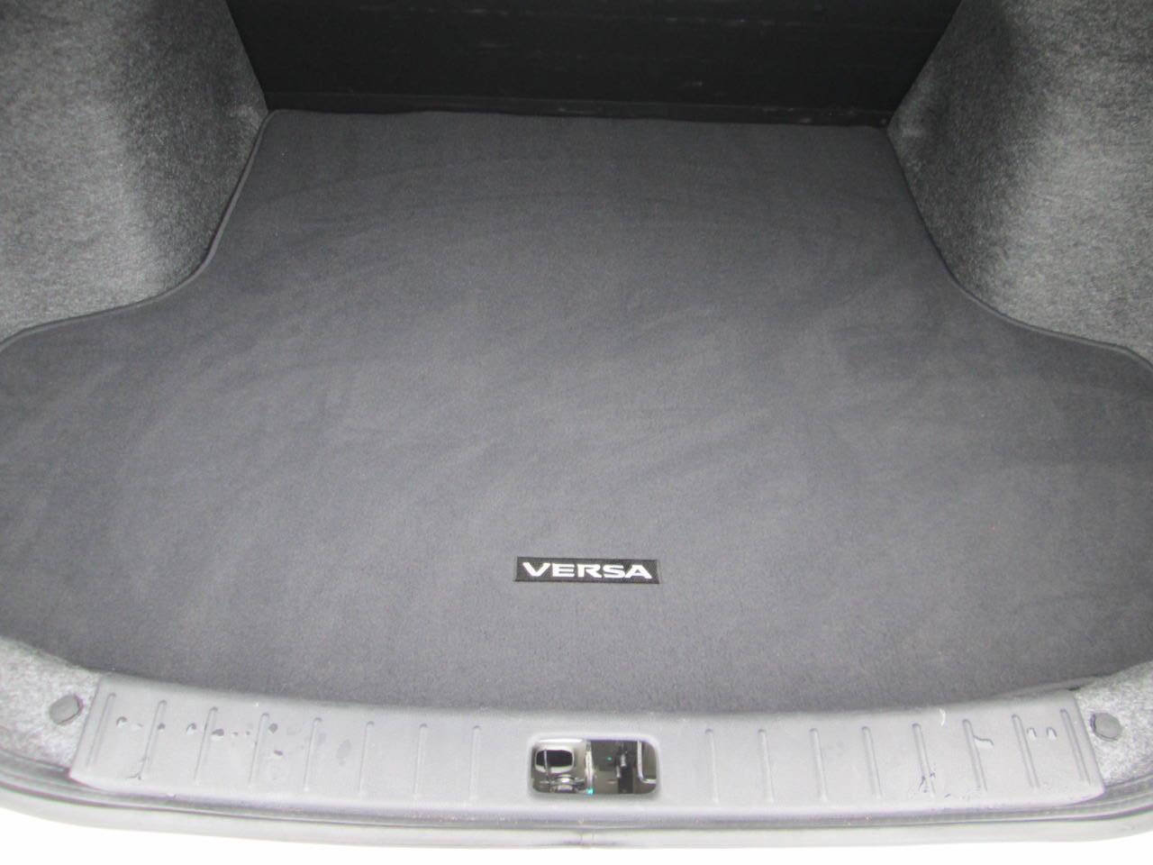 Used 2019 Nissan Versa S FWD image 33