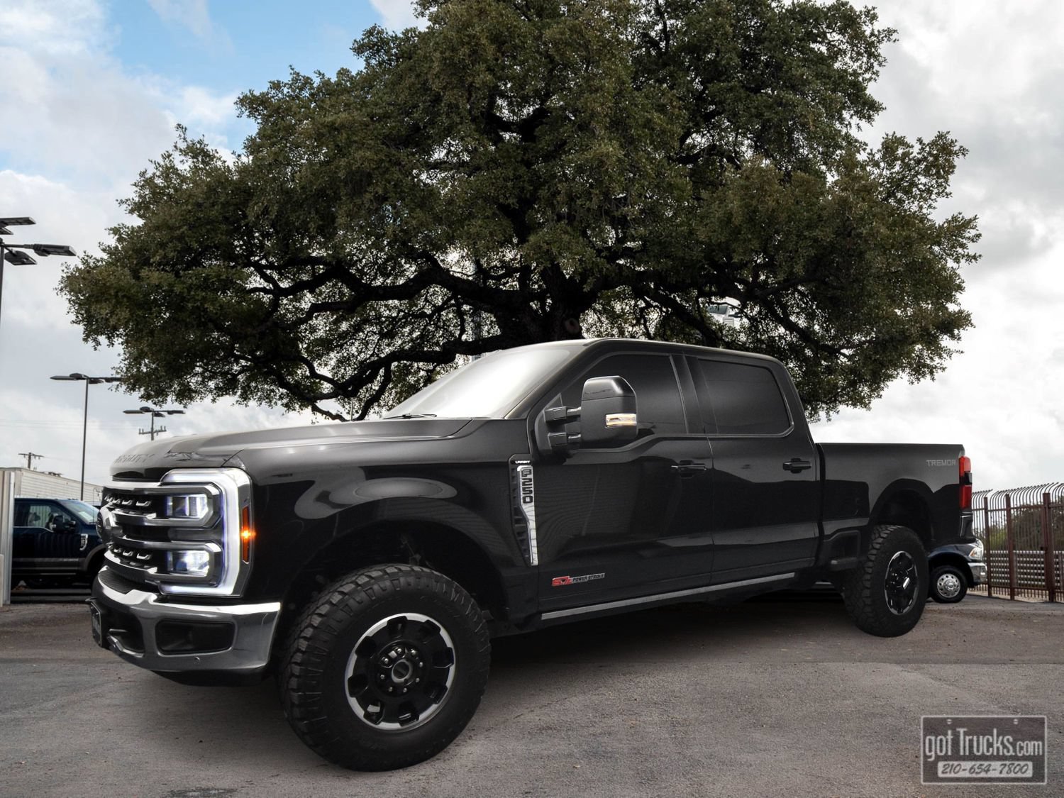 Used 2025 Ford F250 Lariat w/ Lariat Ultimate Package AWD/4WD image 1