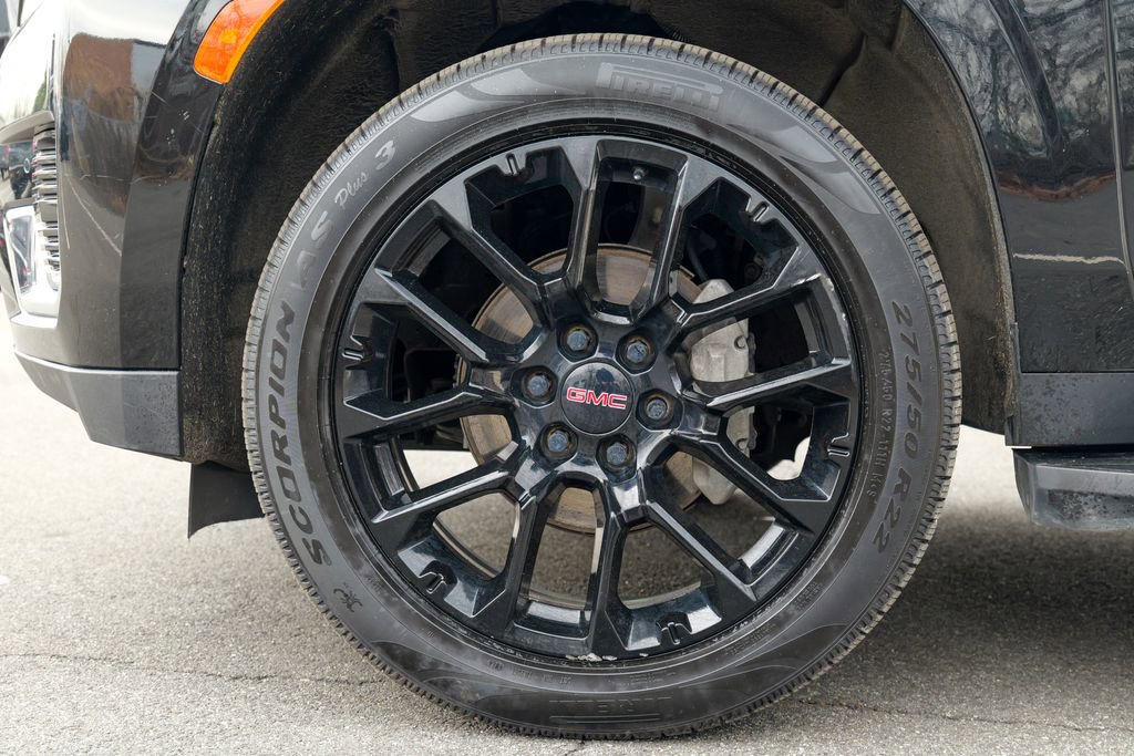 Used 2023 GMC Yukon XL SLT w/ SLT Premium Package image 15