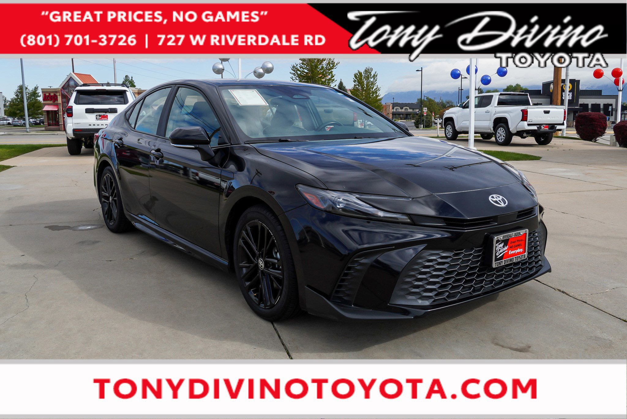 Certified 2025 Toyota Camry SE FWD image 1