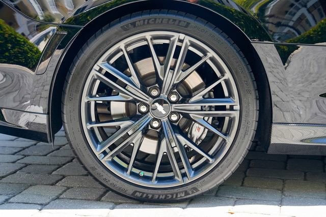 Used 2018 Chevrolet Camaro ZL1 RWD image 30
