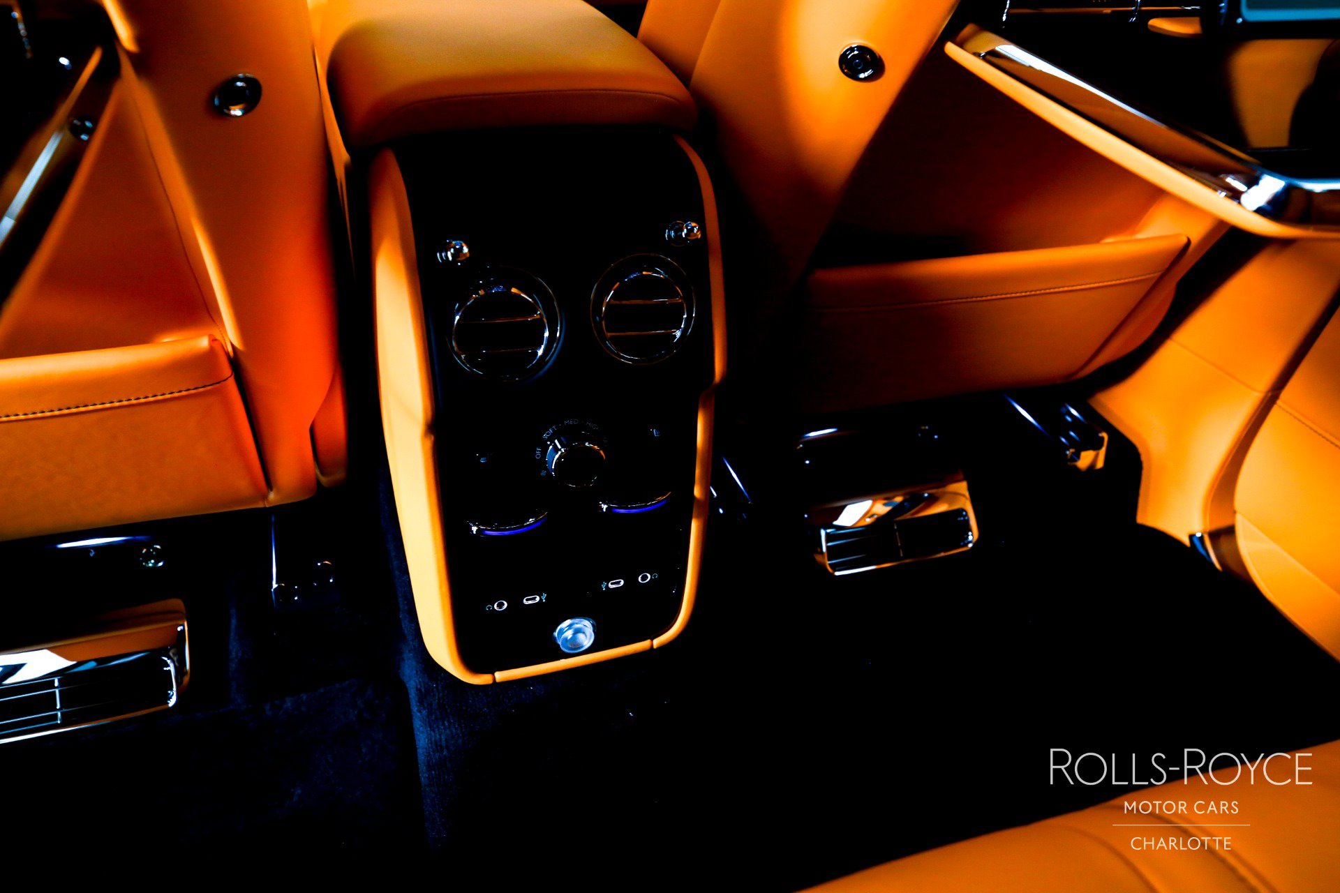 New 2026 Rolls-Royce Cullinan Black Badge AWD/4WD image 21