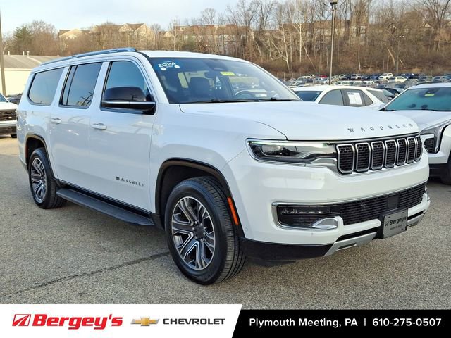 Used 2024 Jeep Wagoneer L Series II w/ Flexible Seating Group image 2