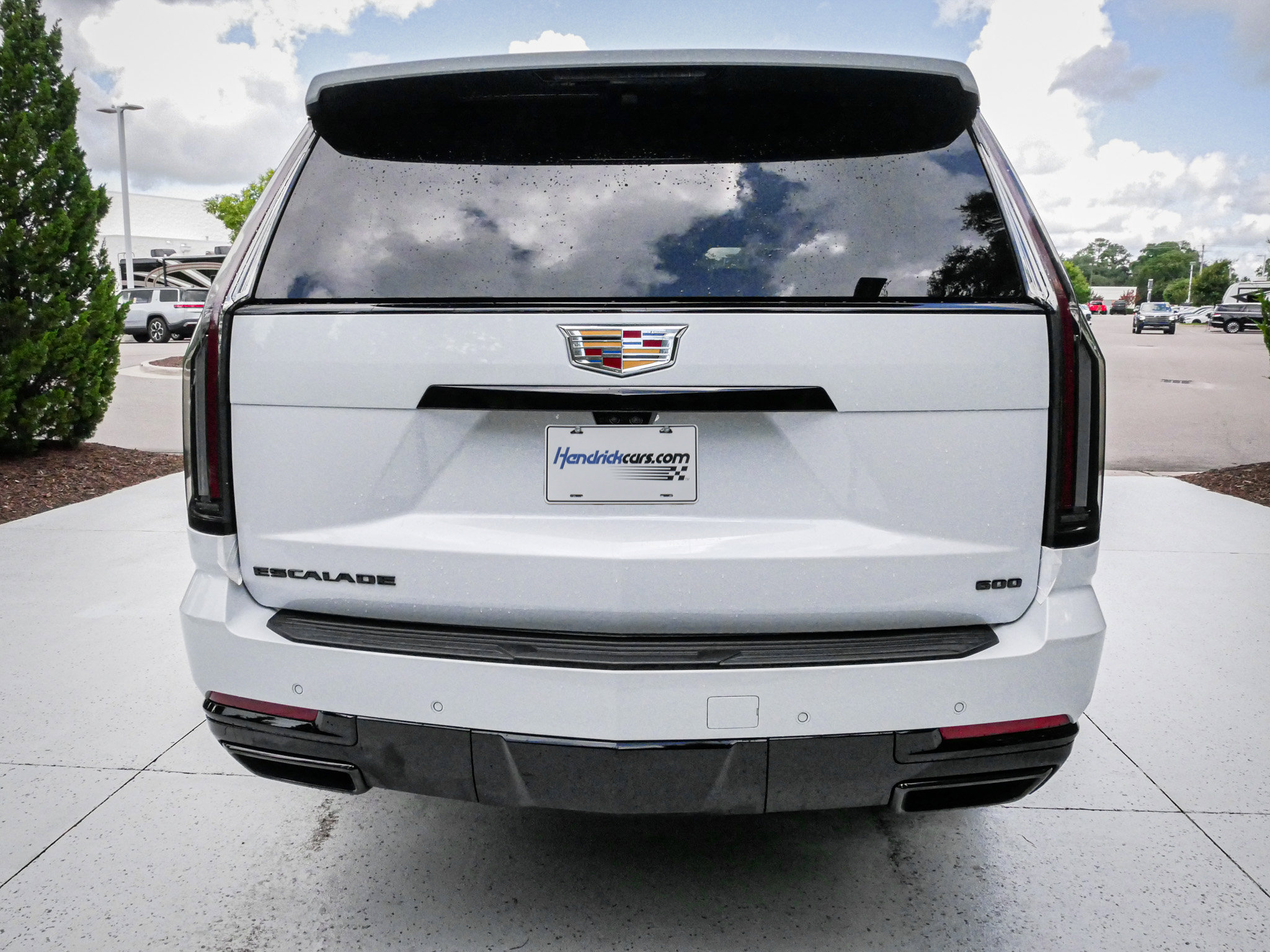 Used 2026 Cadillac Escalade ESV Sport w/ LPO, ONYX Package AWD/4WD image 10