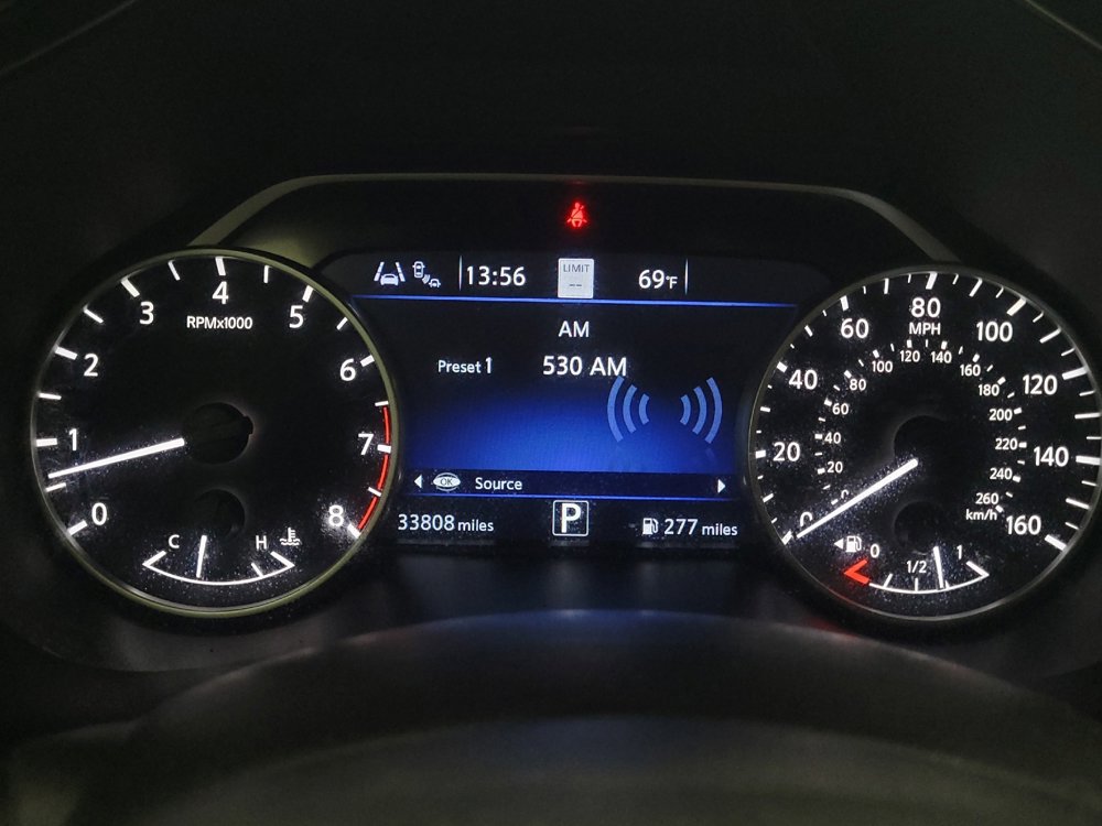 Used 2019 Nissan Murano Platinum w/ Cargo Package image 23