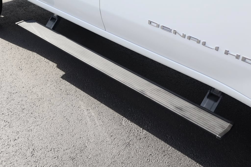 Used 2020 GMC Sierra 2500 Denali w/ Denali Ultimate Package AWD/4WD image 11