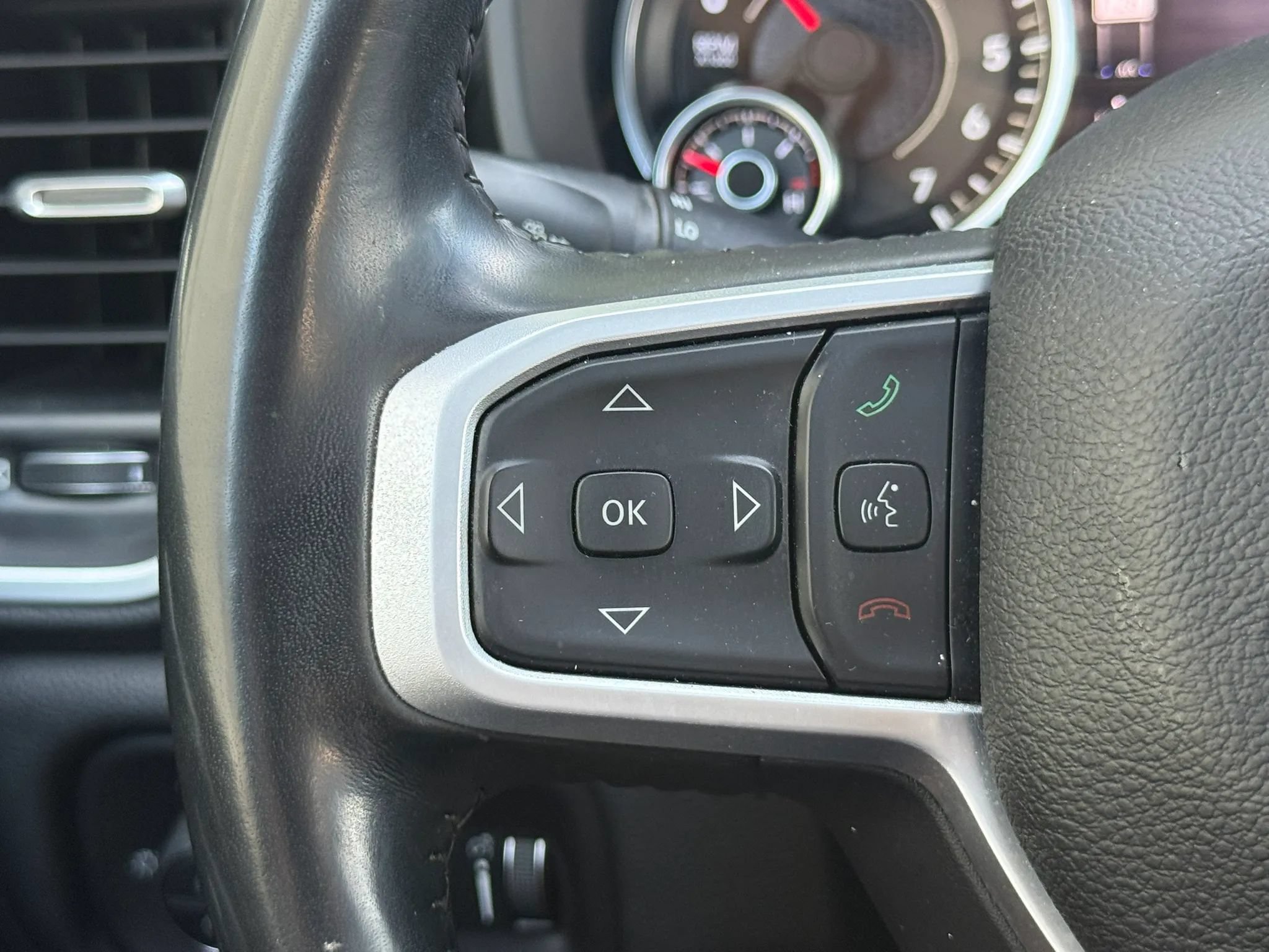 Used 2021 RAM 1500 Big Horn AWD/4WD image 12