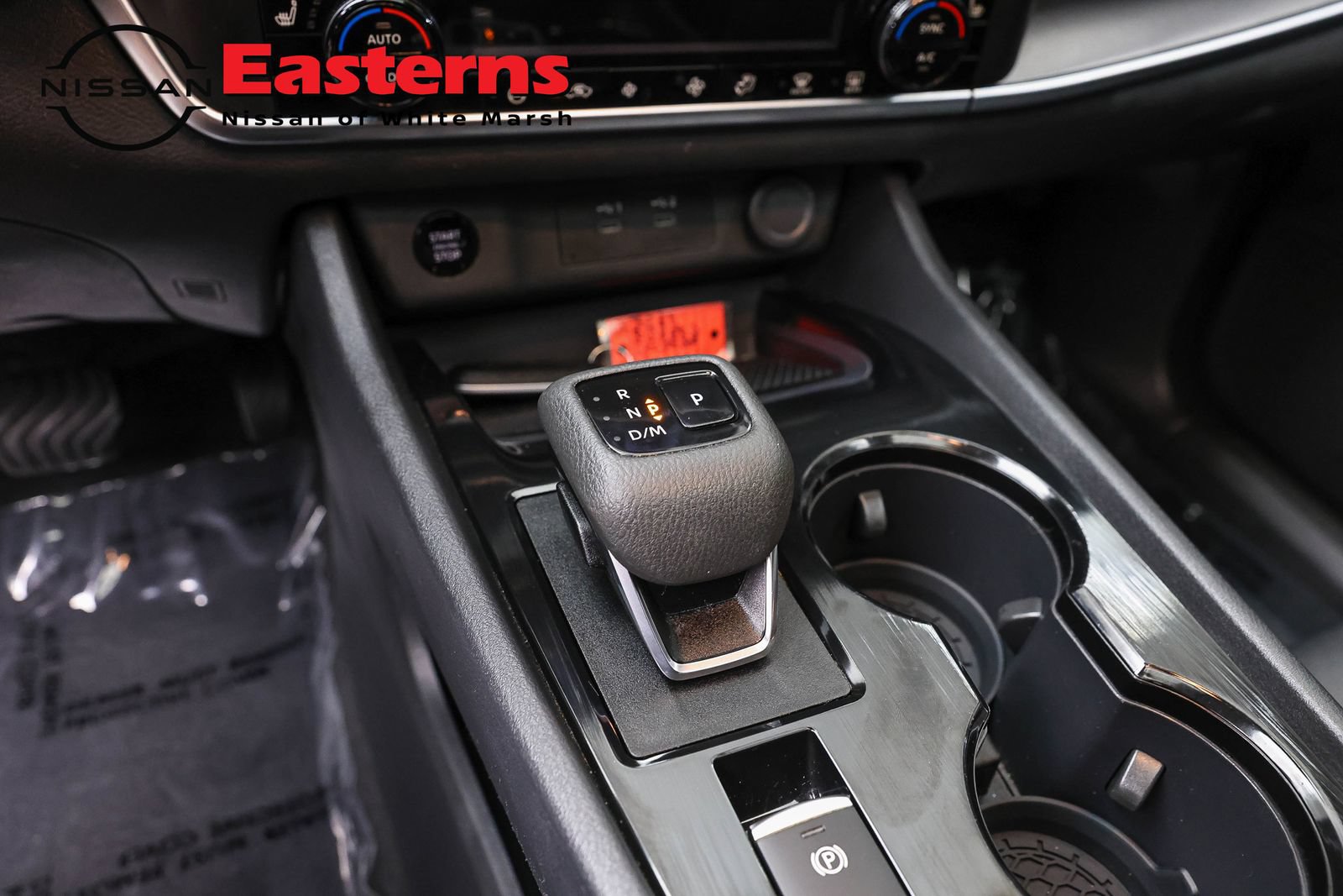 Used 2024 Nissan Rogue SV w/ SV Premium Package FWD image 13